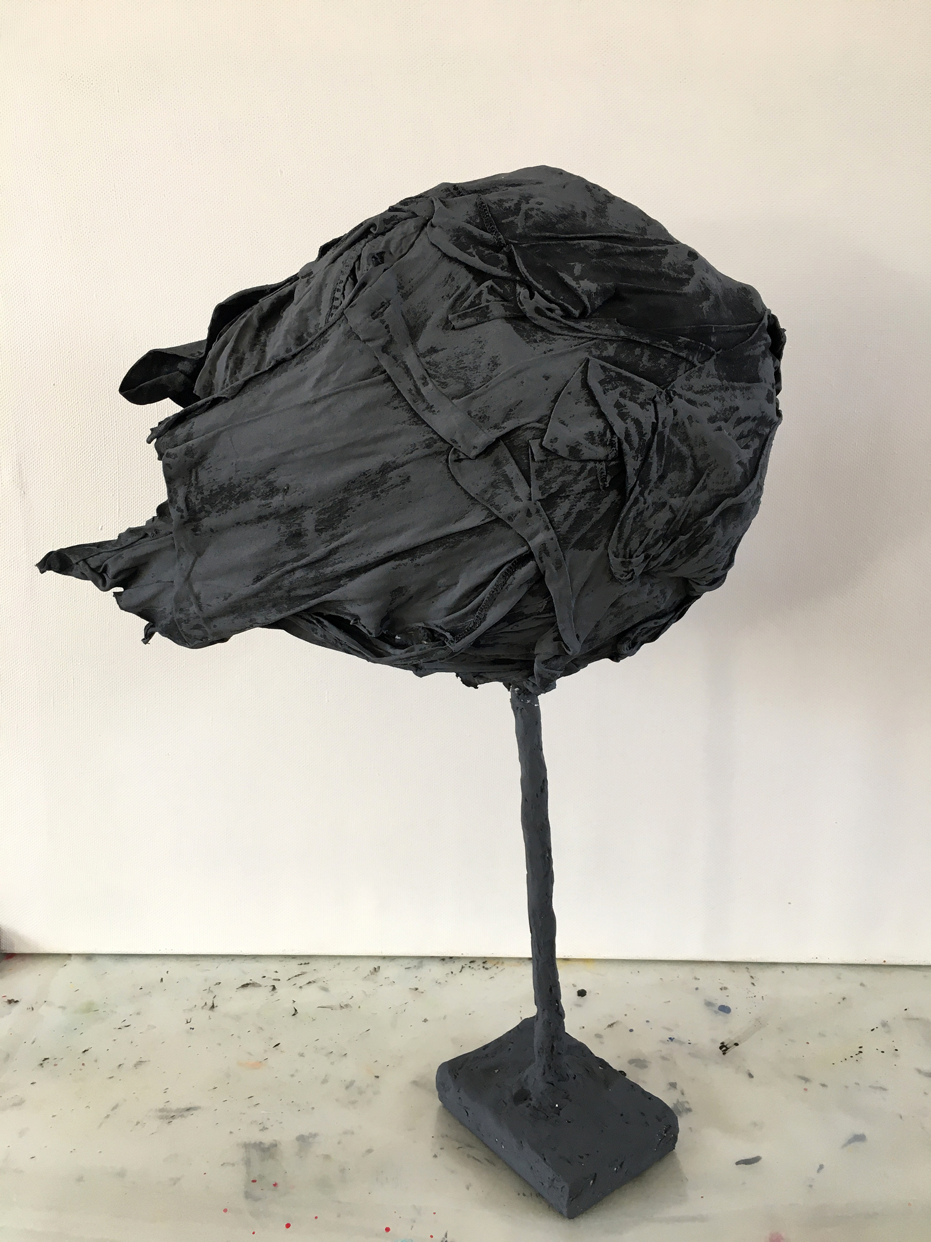 "Черное крыло", 50Х30 см, ткань, проволока, акрил